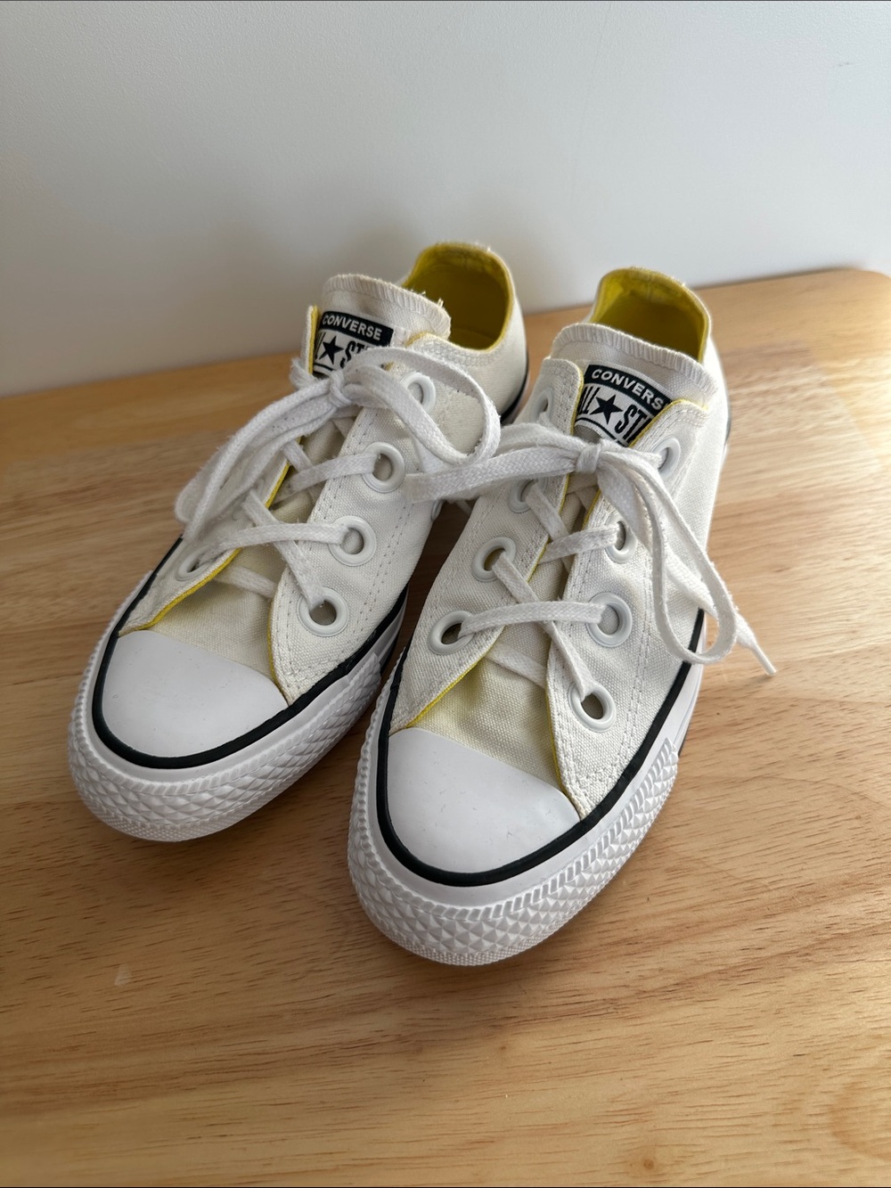 Converse All Stars White Low-Top Sneakers with Yellow Lining (6)